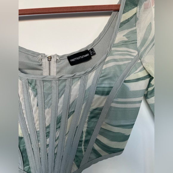 Green Abstract Printed Mesh Binding Detail Long Sleeve Corset - Picture 7 of 8